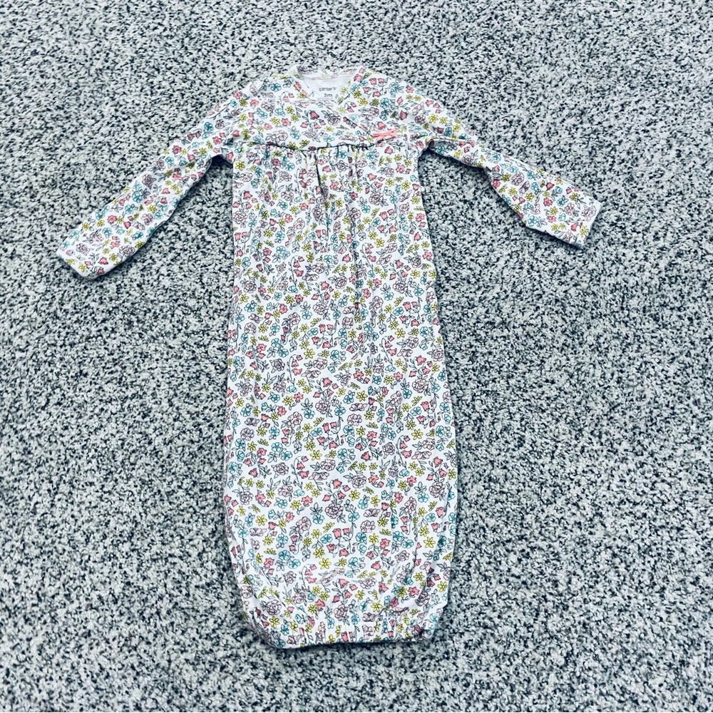 Carter’s Infant Baby Girl sleep sack gown hand covers size 3 months flower